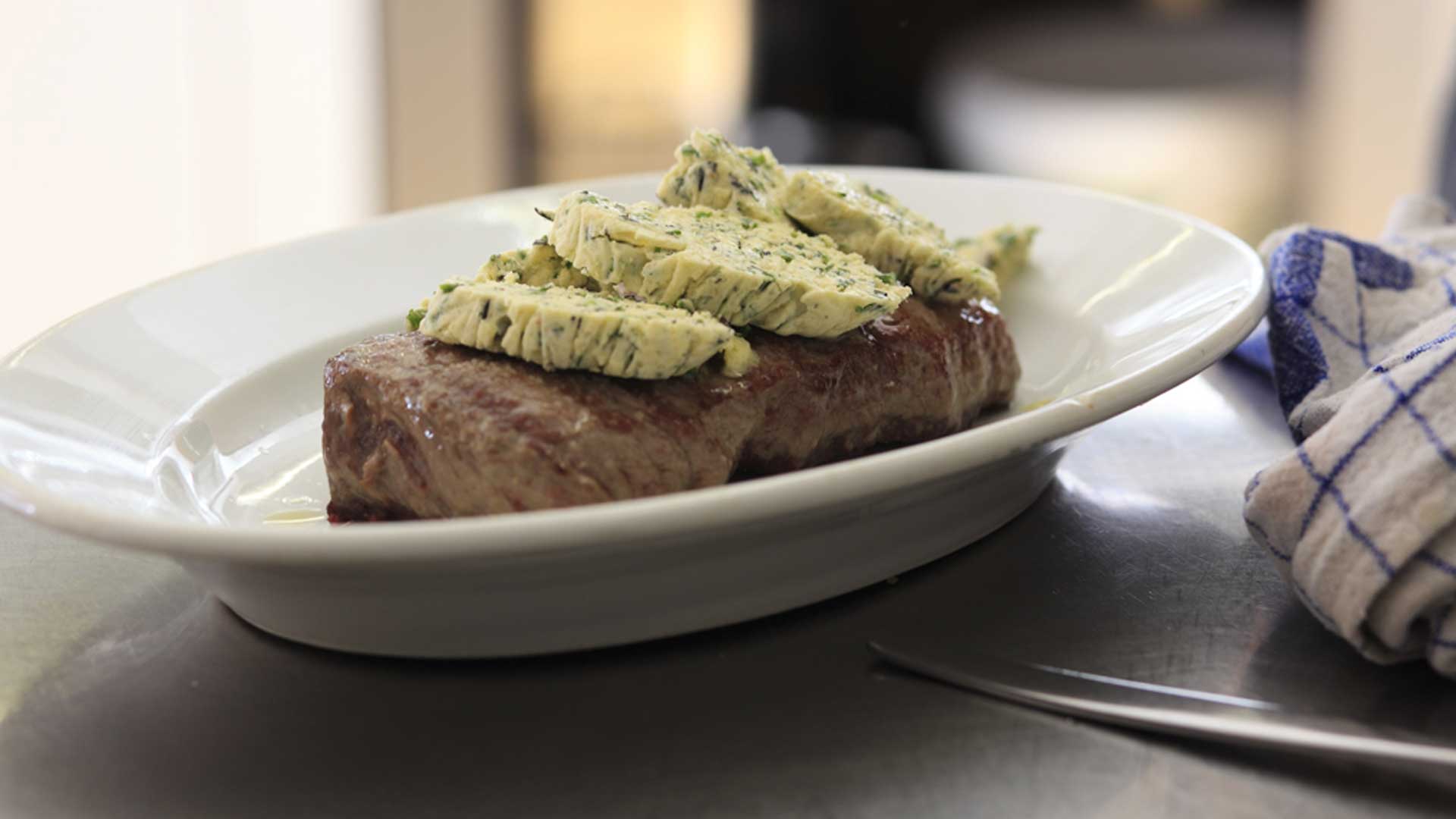 Rumpsteak mit Kräuterbutter